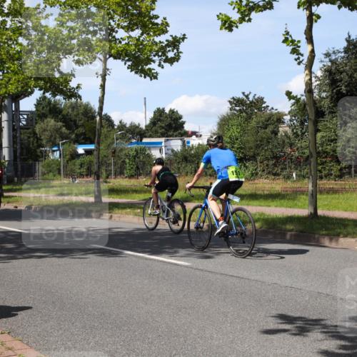 10.08.2025 - GEWOBA Citytriathlon Bremen Yannick Fuchs http://msf.ph/oto/8542789 10.08.2025 14:33:07 Radfahren 14, 37, 93, 122, 207, 357, 387, 473, 501 meine-sportfotos.de