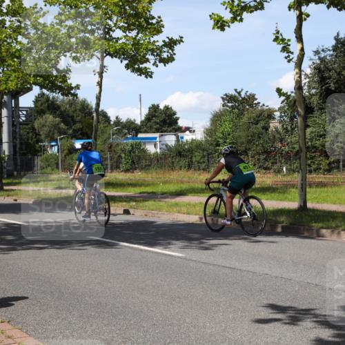 10.08.2025 - GEWOBA Citytriathlon Bremen Yannick Fuchs http://msf.ph/oto/8542794 10.08.2025 14:33:07 Radfahren 14, 37, 93, 122, 207, 357, 387, 473, 501 meine-sportfotos.de