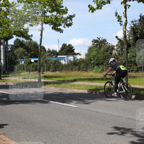 10.08.2025 - GEWOBA Citytriathlon Bremen Yannick Fuchs http://msf.ph/oto/8542814 10.08.2025 14:33:10 Radfahren 14, 37, 93, 122, 207, 357, 387, 473, 501 meine-sportfotos.de