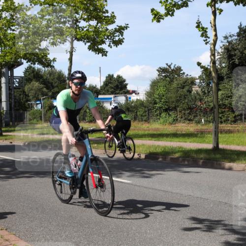 10.08.2025 - GEWOBA Citytriathlon Bremen Yannick Fuchs http://msf.ph/oto/8542816 10.08.2025 14:33:10 Radfahren 14, 37, 93, 122, 207, 357, 387, 473, 501 meine-sportfotos.de