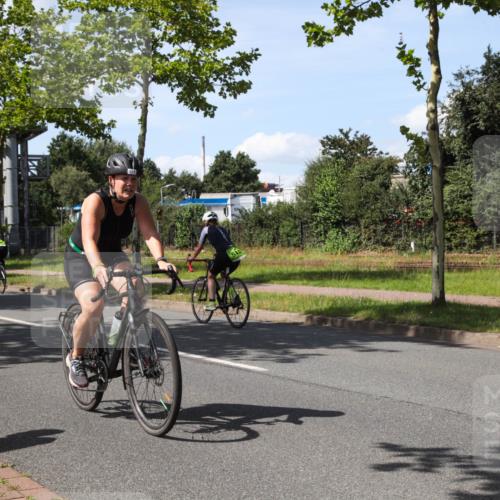 10.08.2025 - GEWOBA Citytriathlon Bremen Yannick Fuchs http://msf.ph/oto/8542820 10.08.2025 14:33:12 Radfahren 14, 37, 93, 207, 357, 473, 518 meine-sportfotos.de