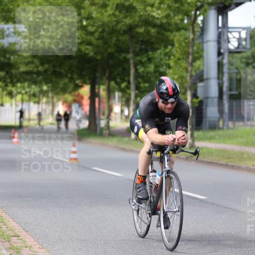 10.08.2025 - GEWOBA Citytriathlon Bremen Yannick Fuchs http://msf.ph/oto/8542825 10.08.2025 12:49:18 Radfahren 593, 774, 806, 840, 888, 942, 950, 1027 meine-sportfotos.de