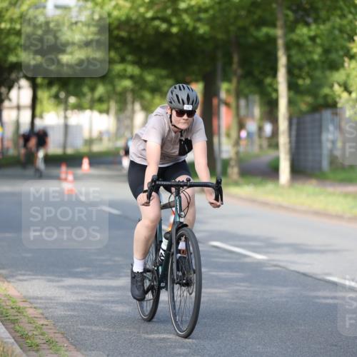 10.08.2025 - GEWOBA Citytriathlon Bremen Yannick Fuchs http://msf.ph/oto/8542848 10.08.2025 10:42:30 Radfahren 13, 17, 25, 89, 167, 175, 189, 199 meine-sportfotos.de