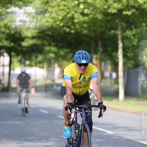 10.08.2025 - GEWOBA Citytriathlon Bremen Yannick Fuchs http://msf.ph/oto/8542865 10.08.2025 10:42:33 Radfahren 13, 17, 89, 167, 175, 189, 199 meine-sportfotos.de