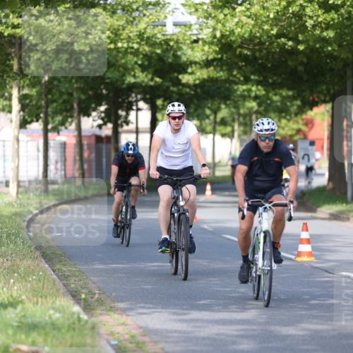 10.08.2025 - GEWOBA Citytriathlon Bremen Yannick Fuchs http://msf.ph/oto/8542879 10.08.2025 10:42:34 Radfahren 13, 17, 89, 167, 175, 189, 199 meine-sportfotos.de