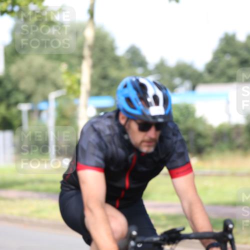 10.08.2025 - GEWOBA Citytriathlon Bremen Yannick Fuchs http://msf.ph/oto/8542909 10.08.2025 10:42:37 Radfahren 13, 17, 89, 167, 175, 199 meine-sportfotos.de