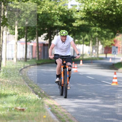 10.08.2025 - GEWOBA Citytriathlon Bremen Yannick Fuchs http://msf.ph/oto/8542917 10.08.2025 10:42:45 Radfahren 13, 17, 175, 199 meine-sportfotos.de