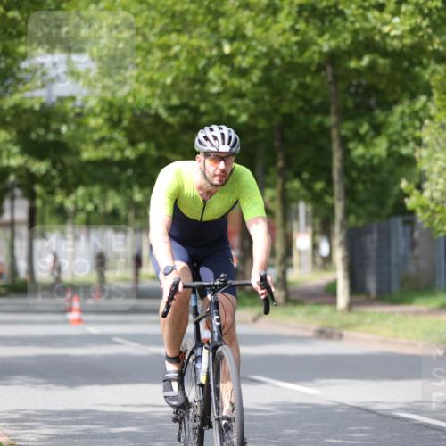 10.08.2025 - GEWOBA Citytriathlon Bremen Yannick Fuchs http://msf.ph/oto/8542923 10.08.2025 12:49:31 Radfahren 560, 593, 637, 702, 715, 774, 806, 840, 841, 873, 888, 922, 942 meine-sportfotos.de