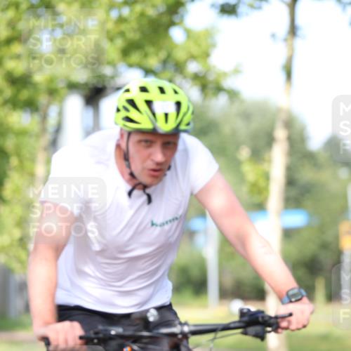 10.08.2025 - GEWOBA Citytriathlon Bremen Yannick Fuchs http://msf.ph/oto/8542933 10.08.2025 10:42:47 Radfahren 17, 175, 199, 438 meine-sportfotos.de