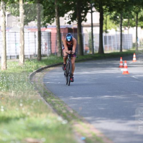 10.08.2025 - GEWOBA Citytriathlon Bremen Yannick Fuchs http://msf.ph/oto/8542939 10.08.2025 10:42:58 Radfahren 149, 438 meine-sportfotos.de