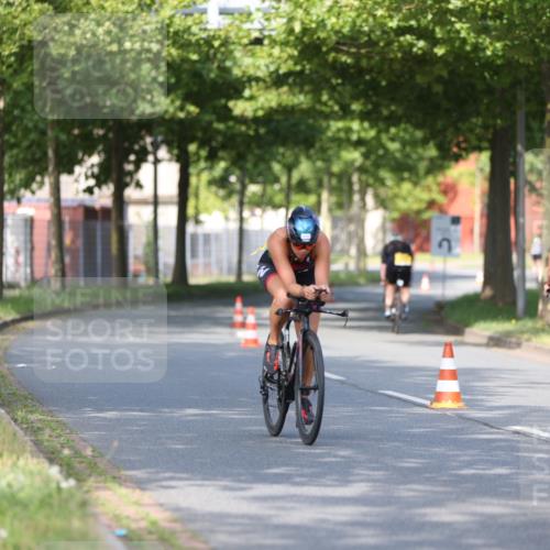 10.08.2025 - GEWOBA Citytriathlon Bremen Yannick Fuchs http://msf.ph/oto/8542944 10.08.2025 10:43:00 Radfahren 149, 438 meine-sportfotos.de