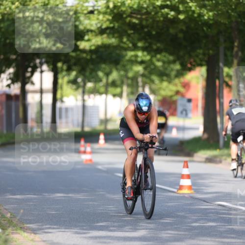 10.08.2025 - GEWOBA Citytriathlon Bremen Yannick Fuchs http://msf.ph/oto/8542948 10.08.2025 10:43:00 Radfahren 149, 438 meine-sportfotos.de