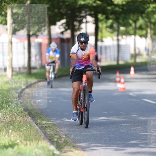 10.08.2025 - GEWOBA Citytriathlon Bremen Yannick Fuchs http://msf.ph/oto/8542965 10.08.2025 10:43:15 Radfahren 27, 51, 149, 415 meine-sportfotos.de