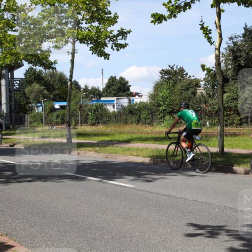 10.08.2025 - GEWOBA Citytriathlon Bremen Yannick Fuchs http://msf.ph/oto/8542970 10.08.2025 14:33:36 Radfahren 2, 25, 48, 74, 138, 440, 514, 518, 519 meine-sportfotos.de