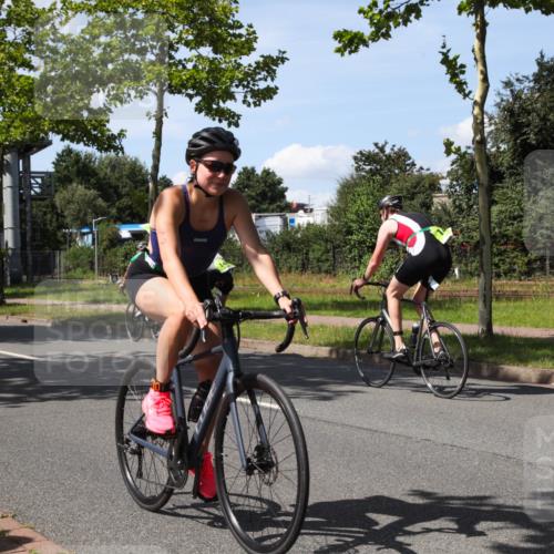 10.08.2025 - GEWOBA Citytriathlon Bremen Yannick Fuchs http://msf.ph/oto/8542977 10.08.2025 14:33:37 Radfahren 2, 25, 48, 74, 138, 440, 514, 519 meine-sportfotos.de