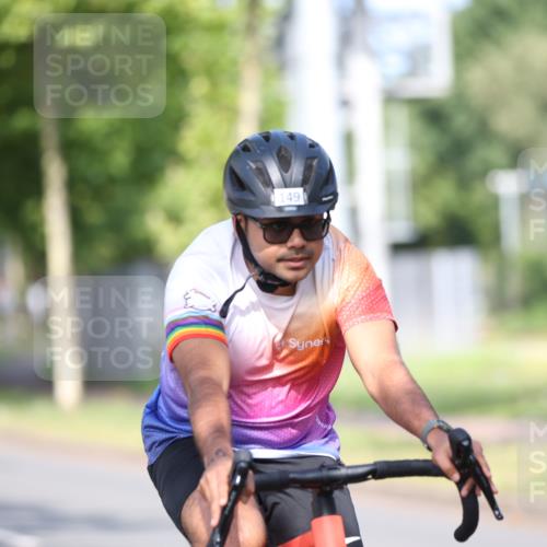 10.08.2025 - GEWOBA Citytriathlon Bremen Yannick Fuchs http://msf.ph/oto/8542985 10.08.2025 10:43:17 Radfahren 27, 51, 149, 361, 415 meine-sportfotos.de