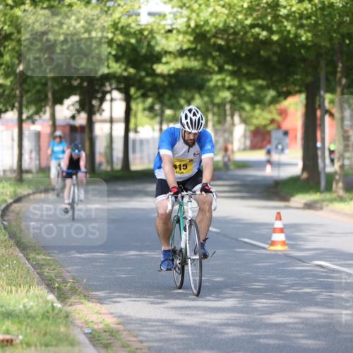10.08.2025 - GEWOBA Citytriathlon Bremen Yannick Fuchs http://msf.ph/oto/8542994 10.08.2025 10:43:19 Radfahren 27, 51, 149, 361, 415 meine-sportfotos.de