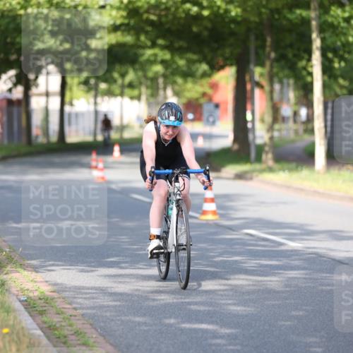 10.08.2025 - GEWOBA Citytriathlon Bremen Yannick Fuchs http://msf.ph/oto/8543014 10.08.2025 10:43:21 Radfahren 27, 51, 149, 361, 415, 422 meine-sportfotos.de