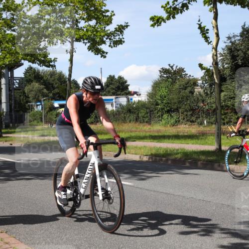10.08.2025 - GEWOBA Citytriathlon Bremen Yannick Fuchs http://msf.ph/oto/8543025 10.08.2025 14:33:42 Radfahren 2, 25, 48, 65, 440, 514, 522 meine-sportfotos.de
