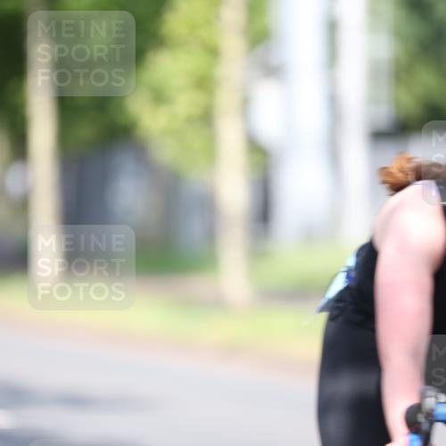 10.08.2025 - GEWOBA Citytriathlon Bremen Yannick Fuchs http://msf.ph/oto/8543028 10.08.2025 10:43:22 Radfahren 27, 51, 149, 361, 415, 422 meine-sportfotos.de