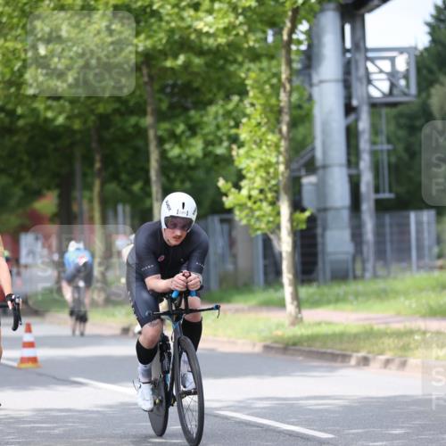 10.08.2025 - GEWOBA Citytriathlon Bremen Yannick Fuchs http://msf.ph/oto/8543033 10.08.2025 12:49:46 Radfahren 552, 637, 648, 666, 688, 689, 692, 715, 741, 856, 873, 922 meine-sportfotos.de