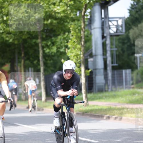 10.08.2025 - GEWOBA Citytriathlon Bremen Yannick Fuchs http://msf.ph/oto/8543035 10.08.2025 12:49:46 Radfahren 552, 637, 648, 666, 688, 689, 692, 715, 741, 856, 873, 922 meine-sportfotos.de