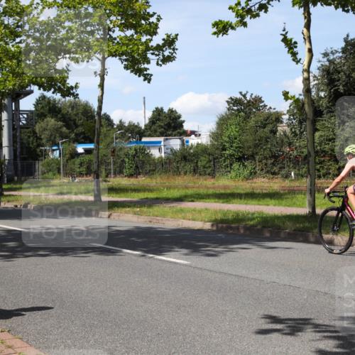 10.08.2025 - GEWOBA Citytriathlon Bremen Yannick Fuchs http://msf.ph/oto/8543042 10.08.2025 14:33:45 Radfahren 2, 25, 48, 65, 92, 514, 522 meine-sportfotos.de