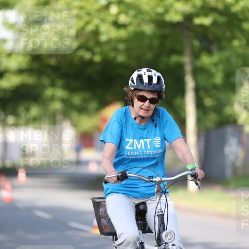 10.08.2025 - GEWOBA Citytriathlon Bremen Yannick Fuchs http://msf.ph/oto/8543050 10.08.2025 10:43:26 Radfahren 27, 51, 53, 361, 415, 422 meine-sportfotos.de