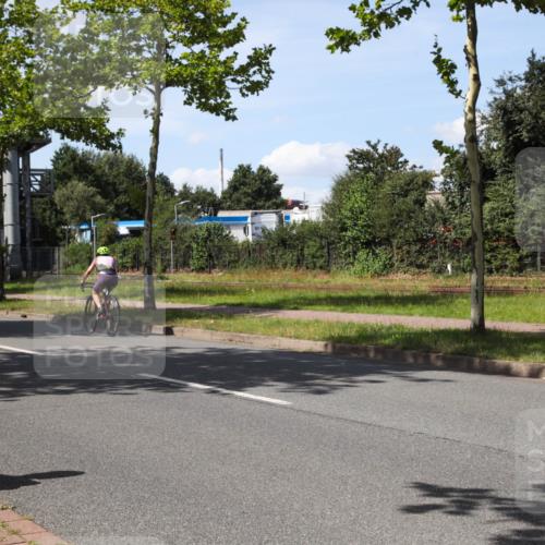 10.08.2025 - GEWOBA Citytriathlon Bremen Yannick Fuchs http://msf.ph/oto/8543054 10.08.2025 14:33:46 Radfahren 2, 25, 48, 65, 92, 514, 522 meine-sportfotos.de