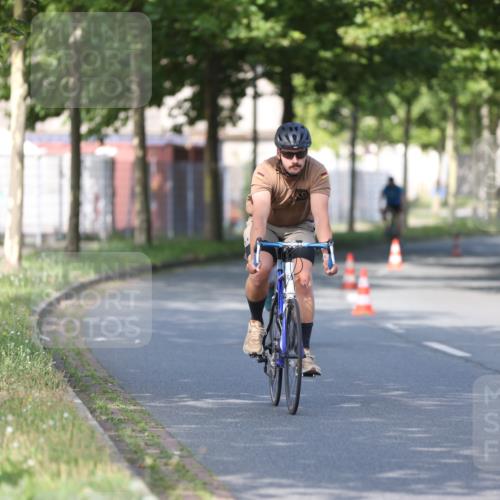 10.08.2025 - GEWOBA Citytriathlon Bremen Yannick Fuchs http://msf.ph/oto/8543062 10.08.2025 10:43:29 Radfahren 27, 53, 217, 361, 422 meine-sportfotos.de