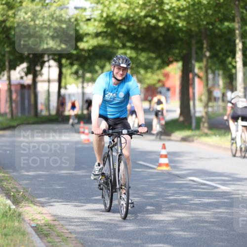 10.08.2025 - GEWOBA Citytriathlon Bremen Yannick Fuchs http://msf.ph/oto/8543103 10.08.2025 10:43:37 Radfahren 53, 217, 361, 422, 487, 507 meine-sportfotos.de