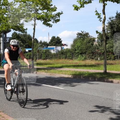 10.08.2025 - GEWOBA Citytriathlon Bremen Yannick Fuchs http://msf.ph/oto/8543115 10.08.2025 14:34:08 Radfahren 45, 55, 76, 92, 151, 214, 364, 388, 424, 443, 451, 507, 515, 530 meine-sportfotos.de