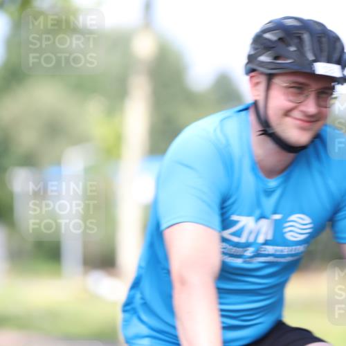 10.08.2025 - GEWOBA Citytriathlon Bremen Yannick Fuchs http://msf.ph/oto/8543120 10.08.2025 10:43:39 Radfahren 53, 217, 361, 422, 425, 487, 507 meine-sportfotos.de