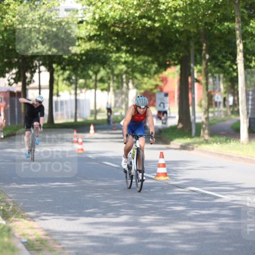 10.08.2025 - GEWOBA Citytriathlon Bremen Yannick Fuchs http://msf.ph/oto/8543131 10.08.2025 10:43:42 Radfahren 53, 179, 217, 422, 425, 487, 507 meine-sportfotos.de