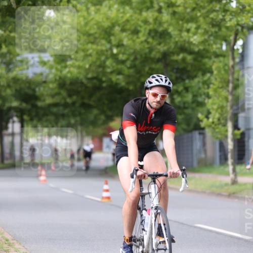 10.08.2025 - GEWOBA Citytriathlon Bremen Yannick Fuchs http://msf.ph/oto/8543132 10.08.2025 12:49:56 Radfahren 552, 648, 666, 688, 689, 692, 722, 741, 838, 856, 935, 959 meine-sportfotos.de