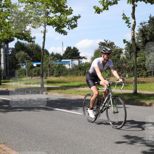10.08.2025 - GEWOBA Citytriathlon Bremen Yannick Fuchs http://msf.ph/oto/8543142 10.08.2025 14:34:21 Radfahren 45, 76, 88, 143, 144, 146, 214, 304, 316, 364, 375, 392, 424, 443, 515, 524 meine-sportfotos.de