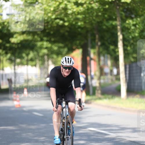 10.08.2025 - GEWOBA Citytriathlon Bremen Yannick Fuchs http://msf.ph/oto/8543154 10.08.2025 10:43:44 Radfahren 53, 179, 217, 422, 425, 487, 507 meine-sportfotos.de