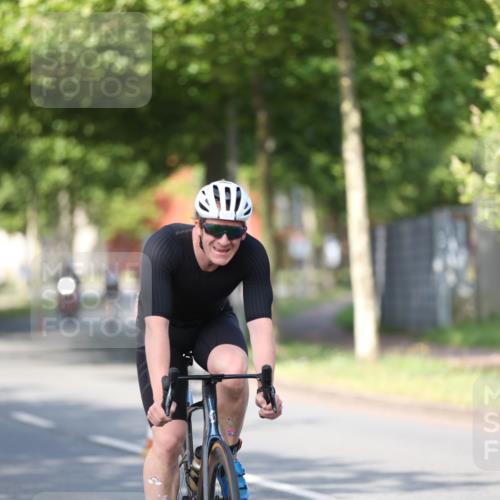 10.08.2025 - GEWOBA Citytriathlon Bremen Yannick Fuchs http://msf.ph/oto/8543157 10.08.2025 10:43:44 Radfahren 53, 179, 217, 422, 425, 487, 507 meine-sportfotos.de