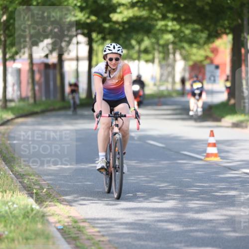 10.08.2025 - GEWOBA Citytriathlon Bremen Yannick Fuchs http://msf.ph/oto/8543167 10.08.2025 10:43:46 Radfahren 53, 179, 217, 425, 487, 507 meine-sportfotos.de