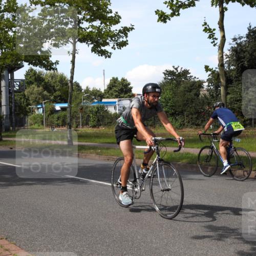 10.08.2025 - GEWOBA Citytriathlon Bremen Yannick Fuchs http://msf.ph/oto/8543179 10.08.2025 14:34:32 Radfahren 45, 76, 79, 88, 143, 144, 146, 300, 304, 316, 375, 392, 465, 524 meine-sportfotos.de