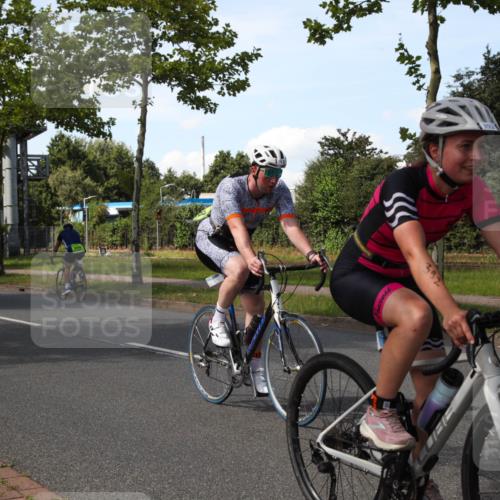10.08.2025 - GEWOBA Citytriathlon Bremen Yannick Fuchs http://msf.ph/oto/8543183 10.08.2025 14:34:34 Radfahren 79, 88, 143, 144, 146, 300, 304, 316, 375, 392, 465, 511, 524 meine-sportfotos.de