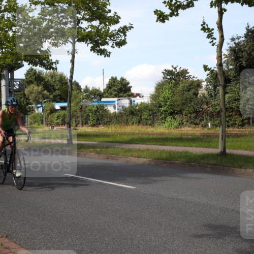 10.08.2025 - GEWOBA Citytriathlon Bremen Yannick Fuchs http://msf.ph/oto/8543186 10.08.2025 14:34:35 Radfahren 79, 88, 143, 144, 146, 300, 304, 316, 375, 392, 465, 511, 524 meine-sportfotos.de