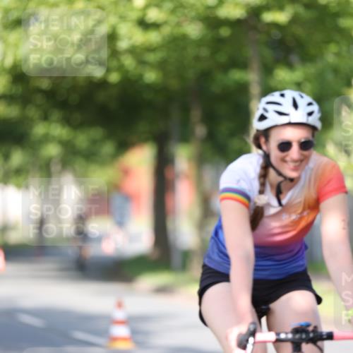 10.08.2025 - GEWOBA Citytriathlon Bremen Yannick Fuchs http://msf.ph/oto/8543187 10.08.2025 10:43:47 Radfahren 53, 179, 217, 425, 487, 507 meine-sportfotos.de