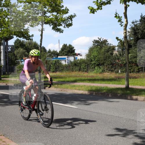 10.08.2025 - GEWOBA Citytriathlon Bremen Yannick Fuchs http://msf.ph/oto/8543203 10.08.2025 14:34:48 Radfahren 23, 31, 72, 268, 300, 413, 465, 502, 511 meine-sportfotos.de