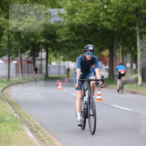 10.08.2025 - GEWOBA Citytriathlon Bremen Yannick Fuchs http://msf.ph/oto/8543211 10.08.2025 12:50:08 Radfahren 643, 722, 752, 838, 852, 935, 959 meine-sportfotos.de