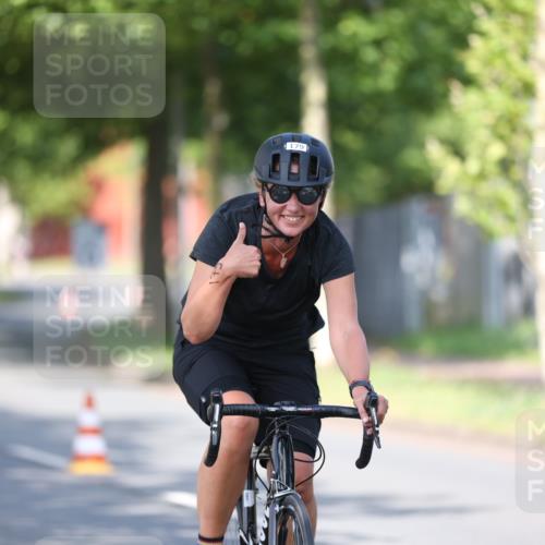 10.08.2025 - GEWOBA Citytriathlon Bremen Yannick Fuchs http://msf.ph/oto/8543237 10.08.2025 10:43:58 Radfahren 179, 425, 507 meine-sportfotos.de