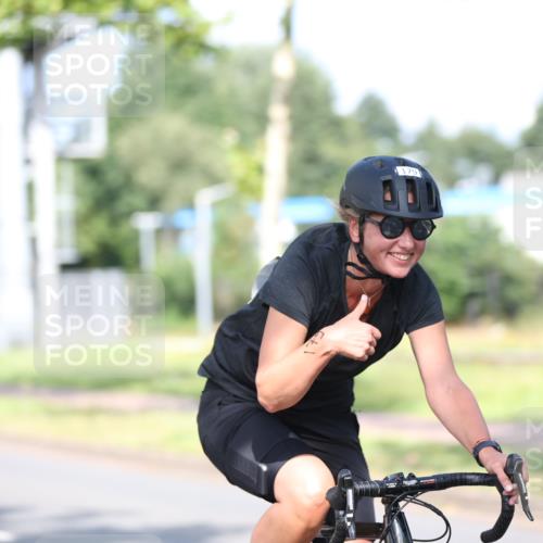 10.08.2025 - GEWOBA Citytriathlon Bremen Yannick Fuchs http://msf.ph/oto/8543250 10.08.2025 10:43:59 Radfahren 179, 425 meine-sportfotos.de