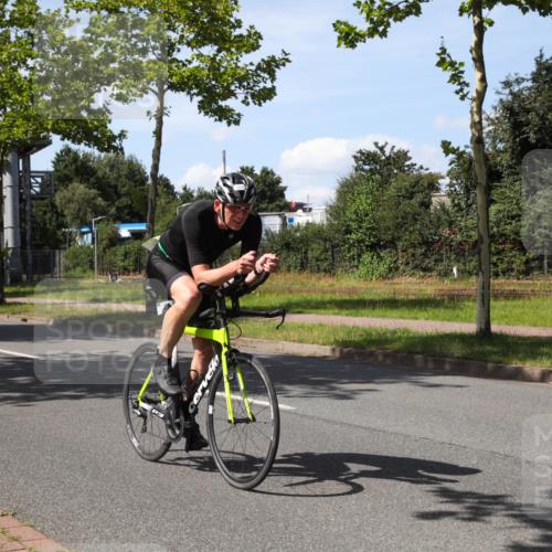 10.08.2025 - GEWOBA Citytriathlon Bremen Yannick Fuchs http://msf.ph/oto/8543251 10.08.2025 14:35:11 Radfahren 38, 43, 68, 72, 98, 133, 264, 268, 340, 398, 414, 430 meine-sportfotos.de