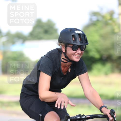 10.08.2025 - GEWOBA Citytriathlon Bremen Yannick Fuchs http://msf.ph/oto/8543253 10.08.2025 10:43:59 Radfahren 179, 425 meine-sportfotos.de