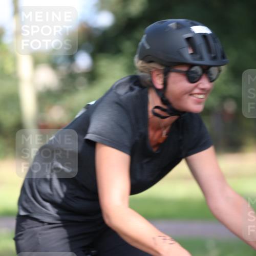 10.08.2025 - GEWOBA Citytriathlon Bremen Yannick Fuchs http://msf.ph/oto/8543255 10.08.2025 10:43:59 Radfahren 179, 425 meine-sportfotos.de